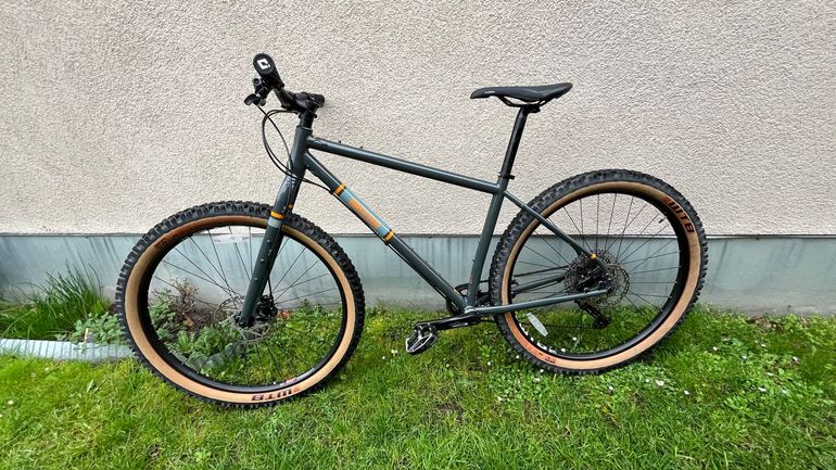 Used Breezer Thunder 2022 2022 Mountainbike, Gris claro — image 2 of 19