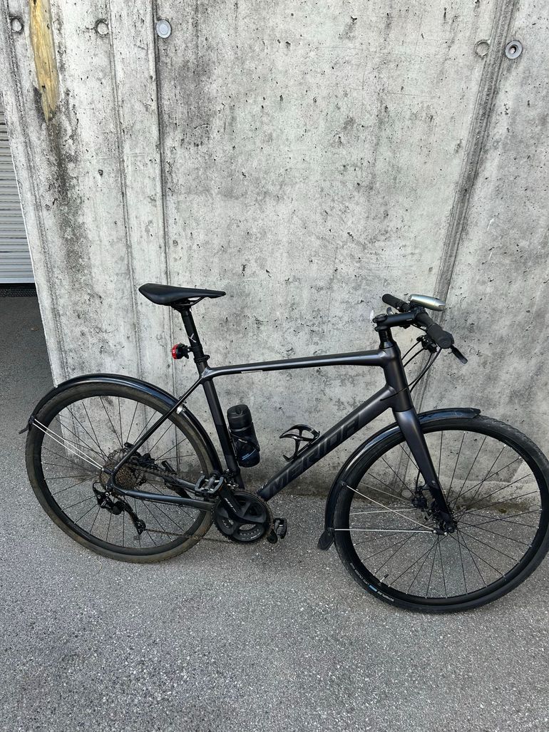 Used Merida SPEEDER 400 2023 2023 Urban — image 1 of 3