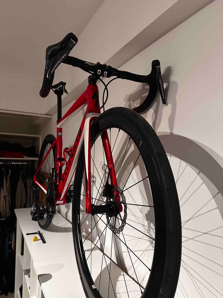 Used Specialized Tarmac SL6 Disc Comp - Ultegra Di2 2020 2020 Road & Gravel — image 3 of 7