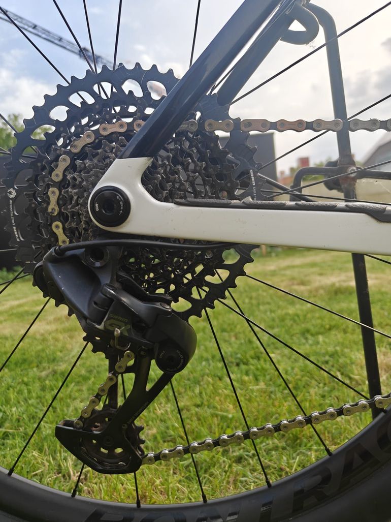 Used Trek Procaliber 9.7 2024 2024 Mountainbike, White, 29 — image 4 of 5
