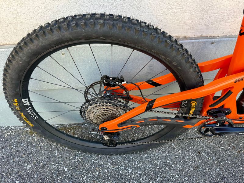 Pivot FIREBIRD Pro XT/XTR - Coil 2022 2022 Mountainbike usato, Arancione — immagine 6 di 12