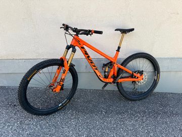 Pivot FIREBIRD Pro XT/XTR - Coil 2022 2022 Mountainbike usato, Arancione — immagine 4 di 12