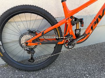 Pivot FIREBIRD Pro XT/XTR - Coil 2022 2022 Mountainbike usato, Arancione — immagine 10 di 12