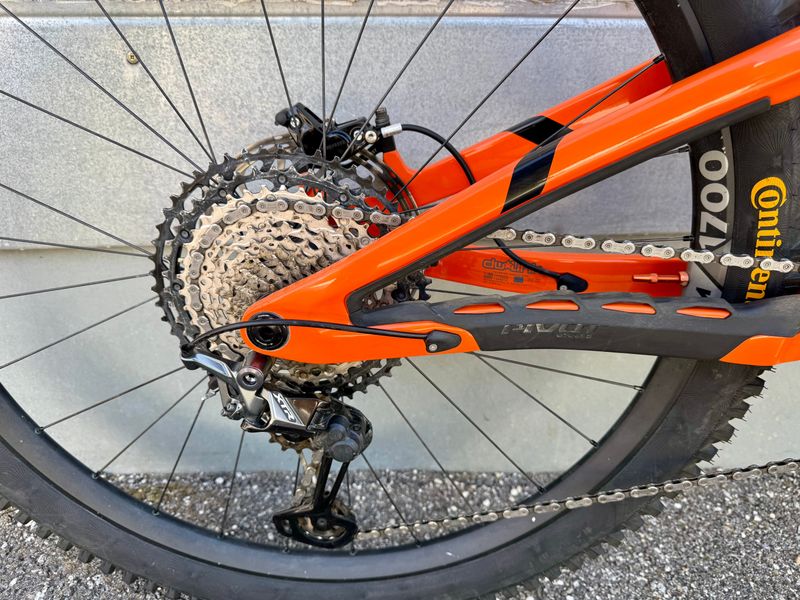 Pivot FIREBIRD Pro XT/XTR - Coil 2022 2022 Mountainbike usato, Arancione — immagine 2 di 12
