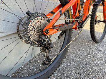 Pivot FIREBIRD Pro XT/XTR - Coil 2022 2022 Mountainbike usato, Arancione — immagine 9 di 12