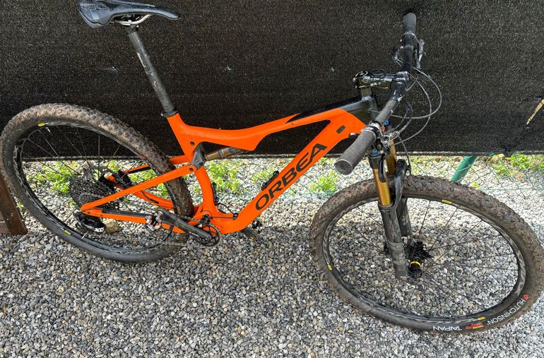 Used Orbea Oiz SRAM X01 Eagle 2022 Mountainbike, Orange — image 1 of 4