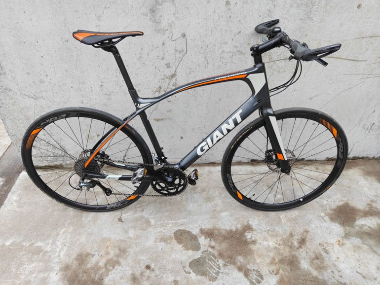 Used Giant FastRoad CoMax 2 2018 2018 Road & Gravel, Light Gray — image 9 of 14