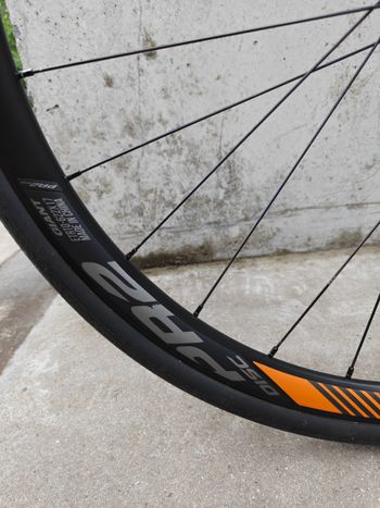 Used Giant FastRoad CoMax 2 2018 2018 Road & Gravel, Light Gray — image 6 of 14