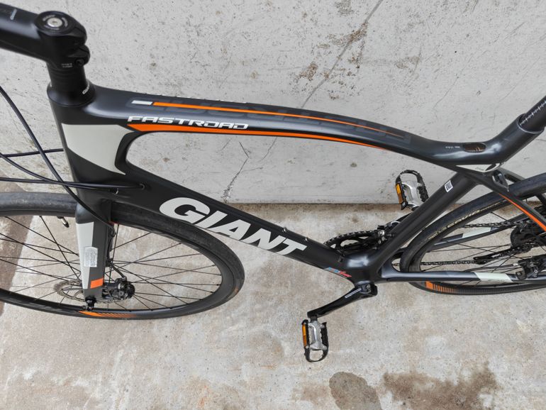 Used Giant FastRoad CoMax 2 2018 2018 Road & Gravel, Light Gray — image 7 of 14