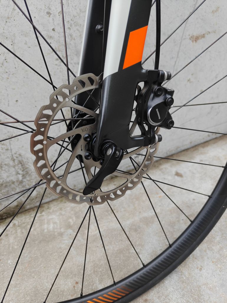 Used Giant FastRoad CoMax 2 2018 2018 Road & Gravel, Light Gray — image 4 of 14