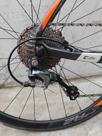 Used Giant FastRoad CoMax 2 2018 2018 Road & Gravel, Light Gray — image 10 of 14