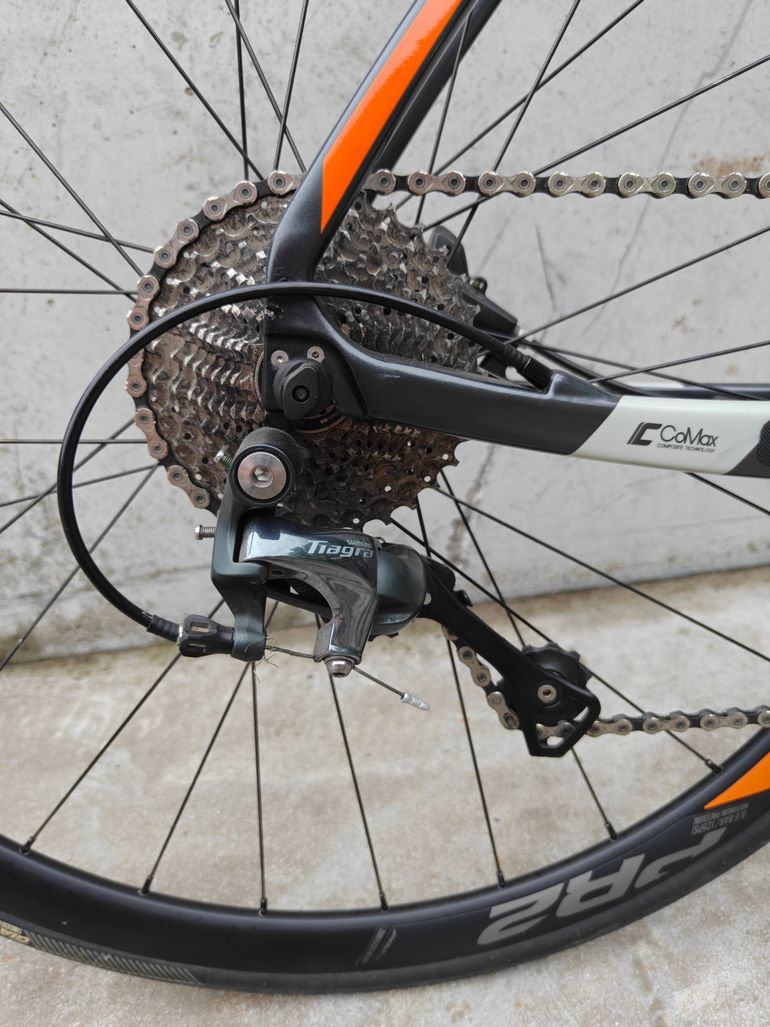 Used Giant FastRoad CoMax 2 2018 2018 Road & Gravel, Light Gray — image 10 of 14