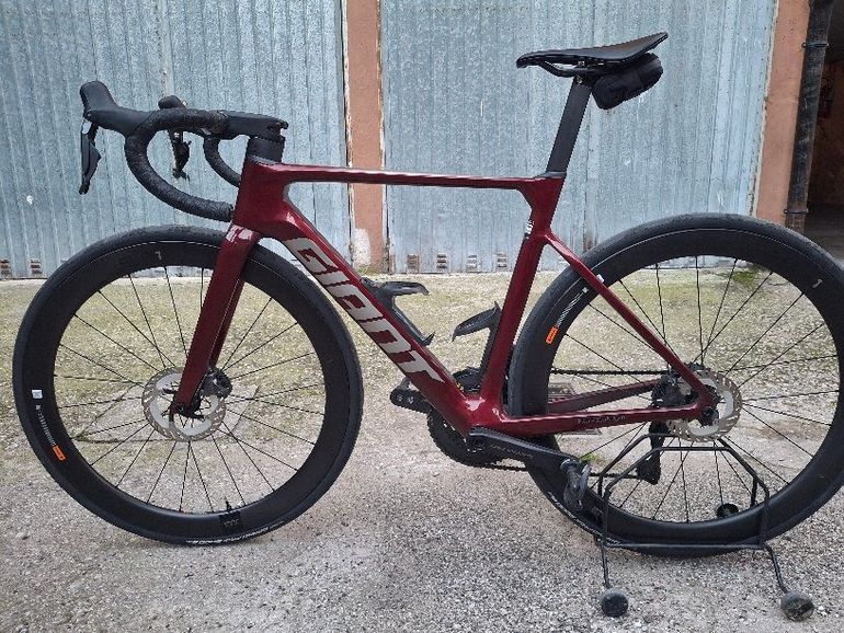 Used Giant Propel Advanced Pro 0 2024 2024 Road & Gravel, Red — image 2 of 9
