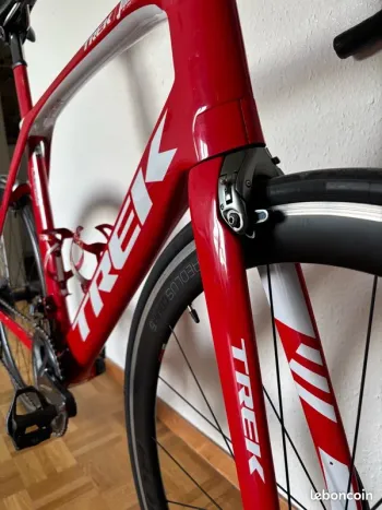 Used Trek Trek Madone SL6 2019 Road & Gravel, Red — image 4 of 6