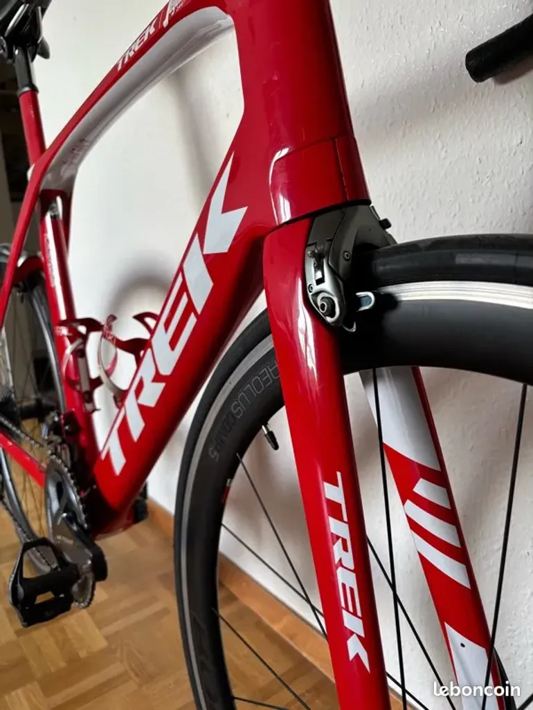 Used Trek Trek Madone SL6 2019 Road & Gravel, Red — image 4 of 6