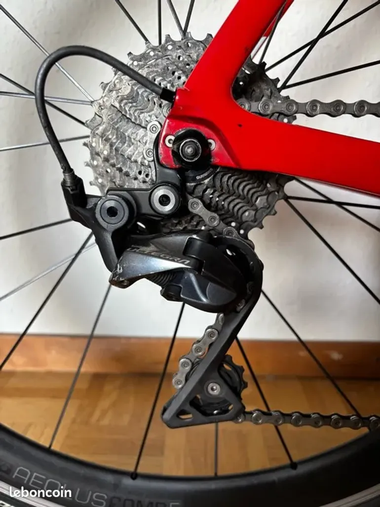 Used Trek Trek Madone SL6 2019 Road & Gravel, Red — image 3 of 6