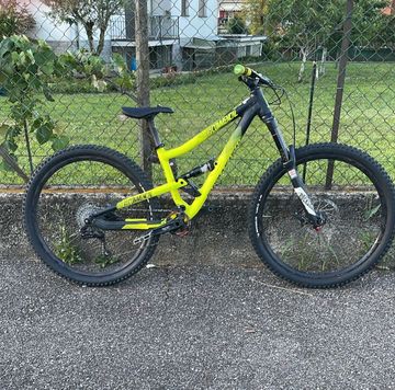 Used Commencal SUPREME JUNIOR 2018 2018 Youth, Orange — image 2 of 6