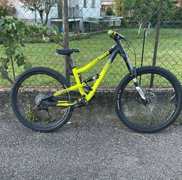 Used Commencal SUPREME JUNIOR 2018 2018 Youth — image 2 of 6