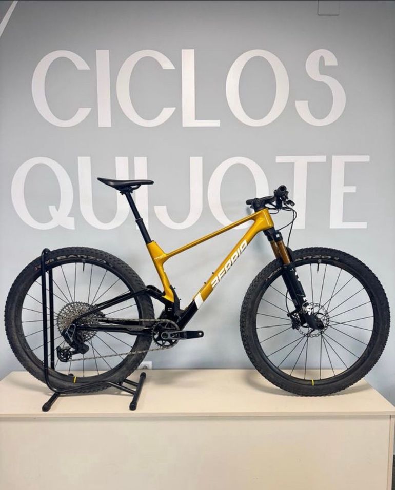 Used Berria Berria Custom SRAM X0 Eagle AXS (T-Type) 2026 Mountainbike, Orange — image 1 of 5