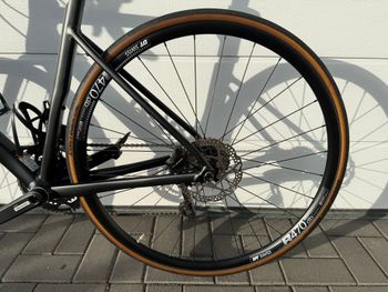 Used Cannondale Caad 13 Disc 105 Matte Black, 54 Cannondale Caad 13 Disc 105 Matte Black, 54 Custom Shimano 105 2024 Road & Gravel — image 3 of 19