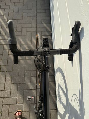 Used Cannondale Caad 13 Disc 105 Matte Black, 54 Cannondale Caad 13 Disc 105 Matte Black, 54 Custom Shimano 105 2024 Road & Gravel — image 6 of 19