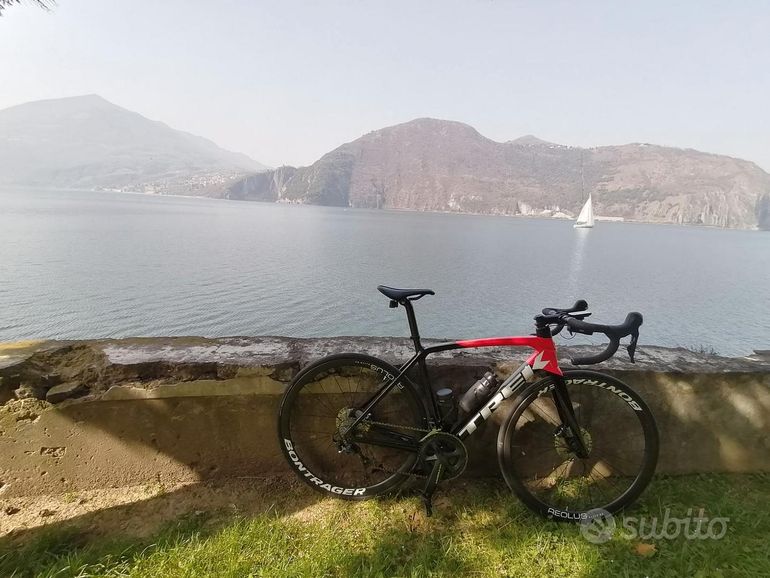 Used Trek Trek Emonda SL6 Pro Disc 2020 Road & Gravel, Red — image 2 of 3