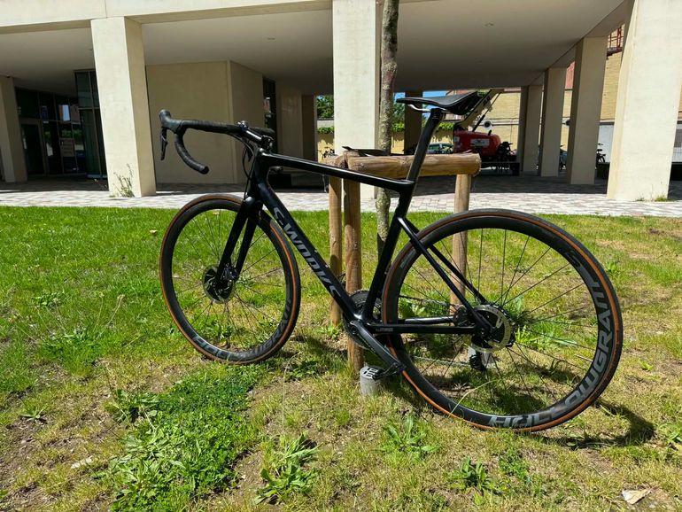 Used Specialized Tarmac Shimano Ultegra Di2 2019 Road & Gravel, Negro — image 2 of 6
