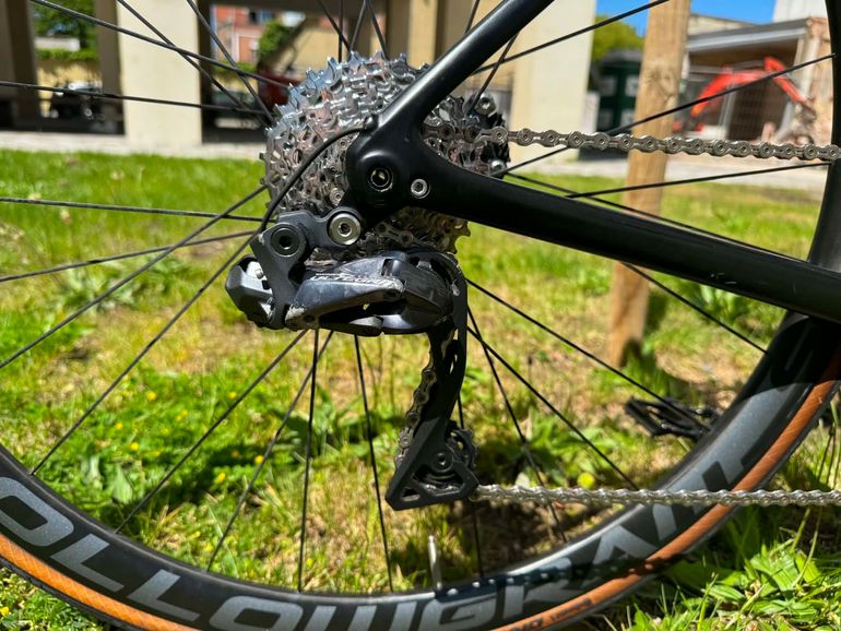 Used Specialized Tarmac Shimano Ultegra Di2 2019 Road & Gravel, Negro — image 5 of 6