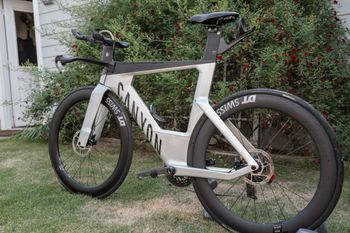 Used Canyon Speedmax CFR Disc eTap 2022 2022 Road & Gravel, Light Gray — image 16 of 16
