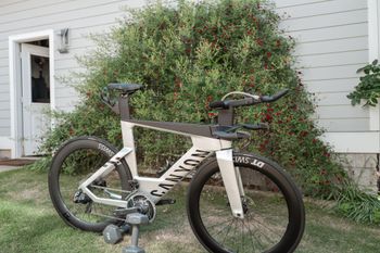 Used Canyon Speedmax CFR Disc eTap 2022 2022 Road & Gravel, Light Gray — image 6 of 16