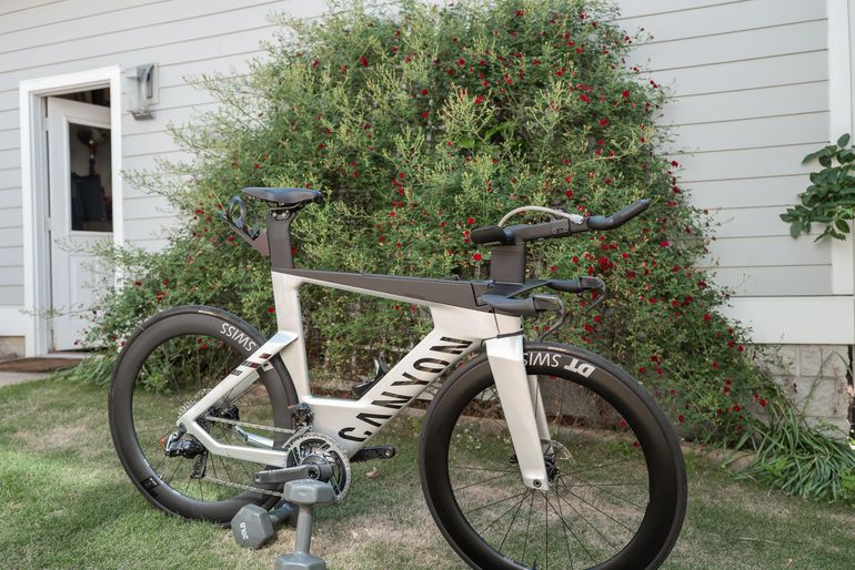 Used Canyon Speedmax CFR Disc eTap 2022 2022 Road & Gravel, Light Gray — image 6 of 16