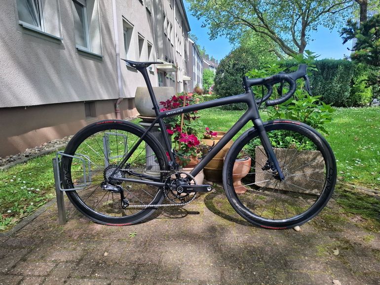 Used Specialized Aethos Expert - Shimano Ultegra Di2 2022 2022 Road & Gravel, Negro — image 1 of 15