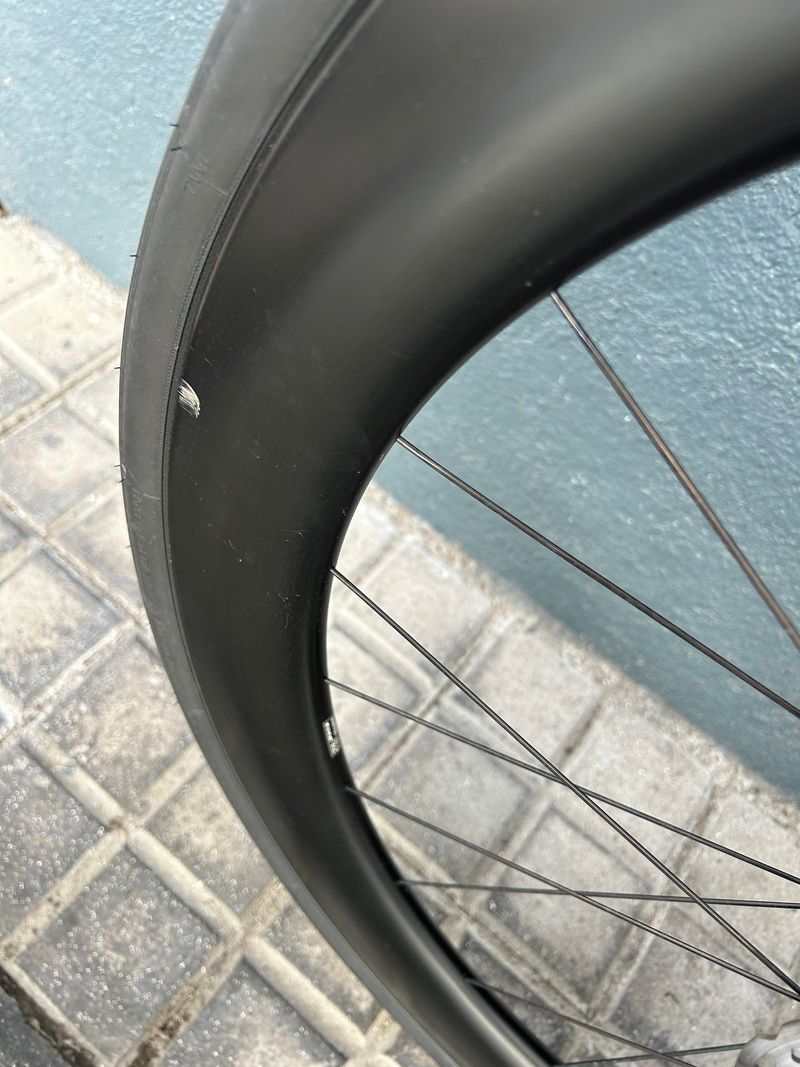 Używany Canyon Aeroad CF SL 8 Disc 2023 2023 Road & Gravel — zdjęcie 7 z 12