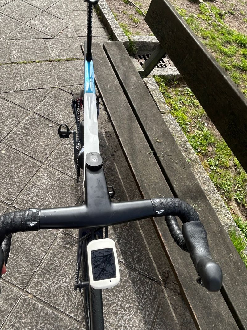 Używany Canyon Aeroad CF SL 8 Disc 2023 2023 Road & Gravel — zdjęcie 3 z 12