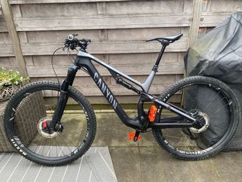 Used Canyon Neuron CF 9.0 2020 2020 Mountainbike, Negro — image 2 of 5