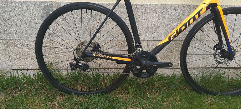 Used Giant TCR Advanced 1 Disc-KOM 2018 2018 Road & Gravel, Black — image 2 of 8