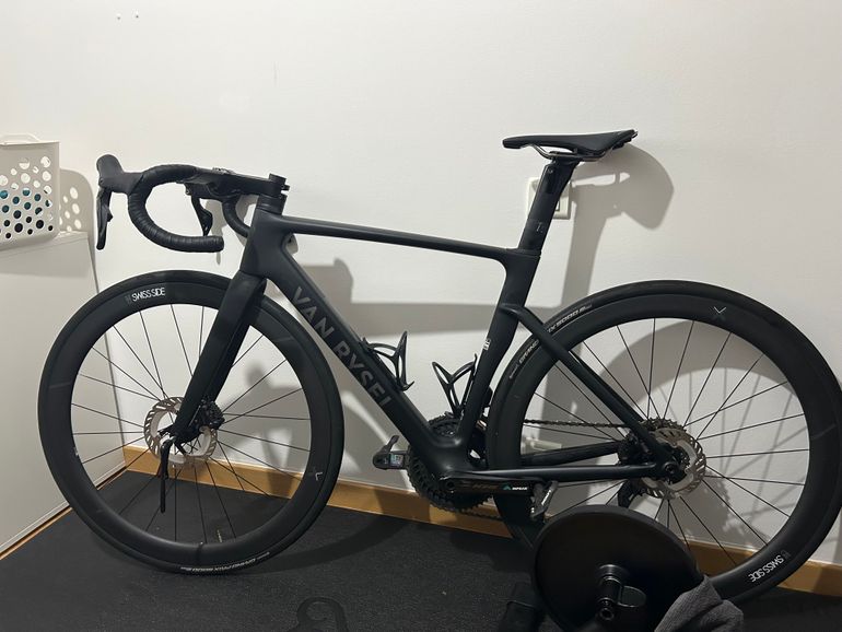 Used Van rysel RCR 105 DI2 2025 Road & Gravel, Negro — image 1 of 3