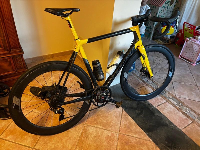 Używany Colnago C64 Disc Daytona Pro Bike 2022 2022 Road & Gravel