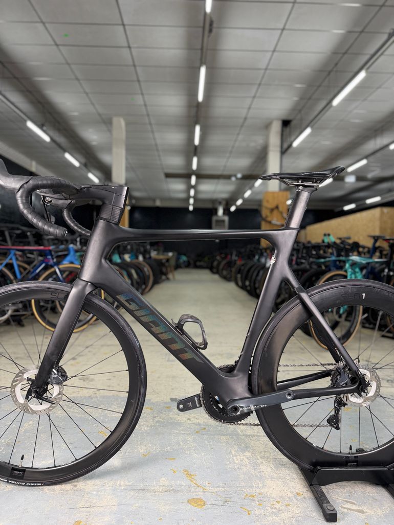 Used Giant Propel Advanced Carbon 2021 Road & Gravel, Black — image 18 of 20