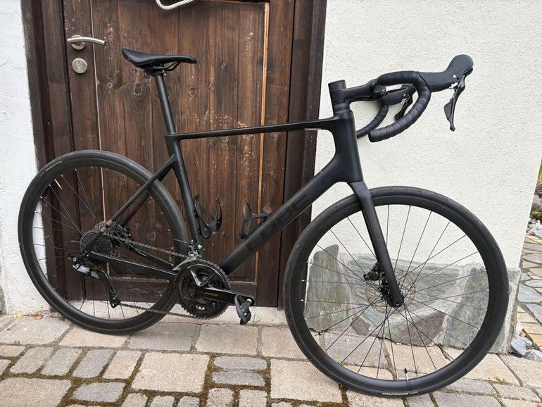 Used CUBE ATTAIN C:62, RACE 2025 2025 Road & Gravel — image 2 of 3