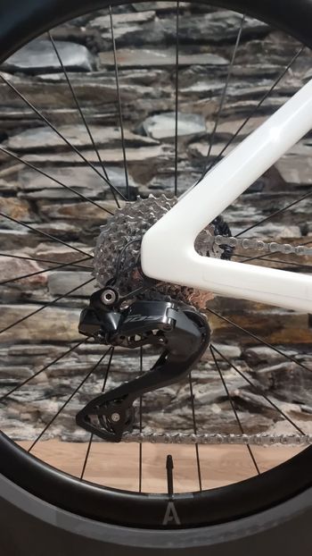 Used Canyon Aeroad CF SLX 7 Di2 2026 2026 Road & Gravel, White — image 5 of 20