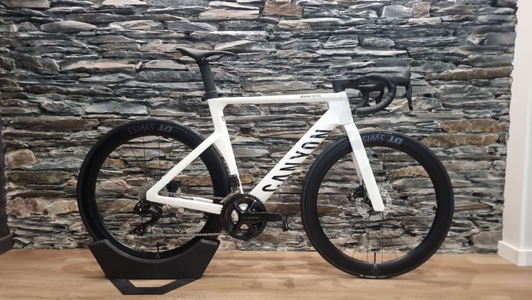 Used Canyon Aeroad CF SLX 7 Di2 2026 2026 Road & Gravel, White — image 1 of 20