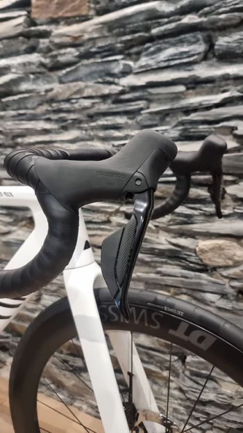 Used Canyon Aeroad CF SLX 7 Di2 2026 2026 Road & Gravel, White — image 8 of 20