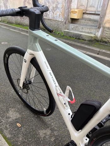 Used Focus PARALANE 8.8 2024 2024 Road & Gravel, White — image 8 of 10
