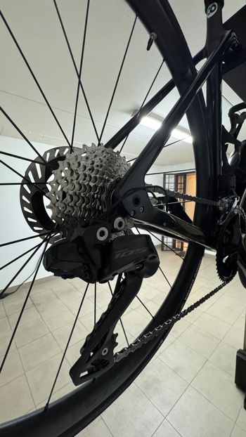 Used Trek Emonda Shimano 105 Di2 2024 Road & Gravel, Black — image 2 of 8