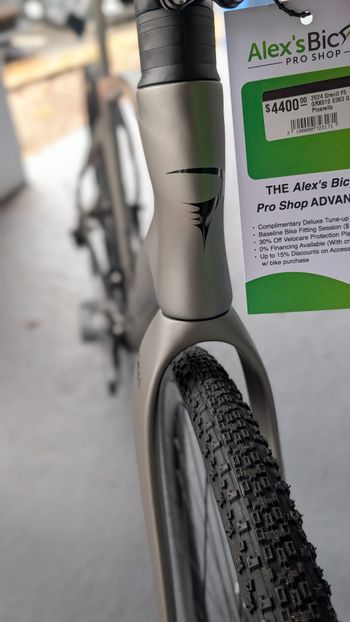 Used Pinarello GREVIL F5 - SHIMANO GRX 610 2024 2024 Road & Gravel, Light Gray — image 4 of 5