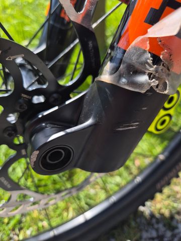 Propain SPINDRIFT 4 CF 29 Performance 2024 2024 Mountainbike usato, Nero — immagine 13 di 14