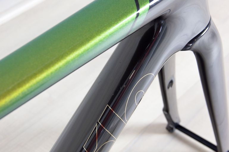 Used Cervélo R5 Frameset Frameset 2022 Road & Gravel, Light Gray — image 8 of 11
