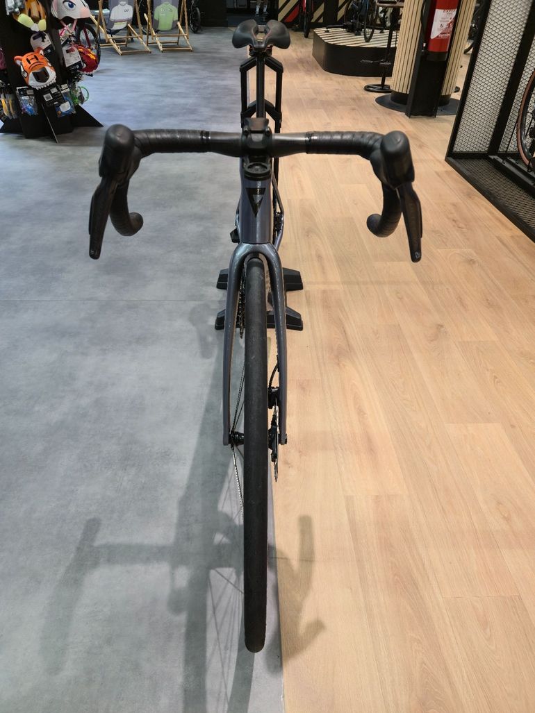 Used Giant TCR Advanced Pro 0 KOM 2026 2026 Road & Gravel, Light Gray — image 2 of 17