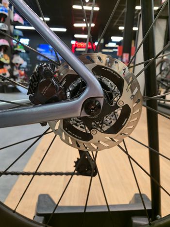 Used Giant TCR Advanced Pro 0 KOM 2026 2026 Road & Gravel, Light Gray — image 9 of 17